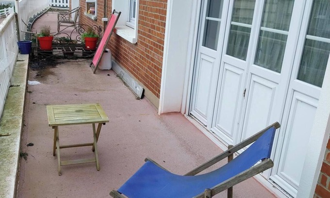 Saint-Valery-en-Caux House | Town house, harbour view with large terrace, heart of town