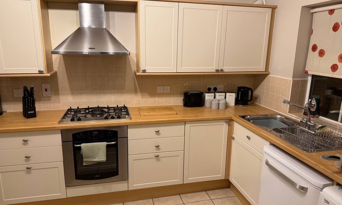Yeovil House | Town House in Yeovil - your perfect stay