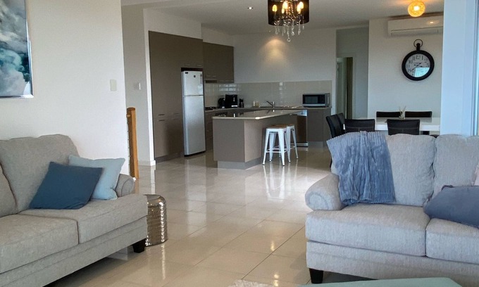 Moonta Bay House | Town house with Stunning Sea Views!