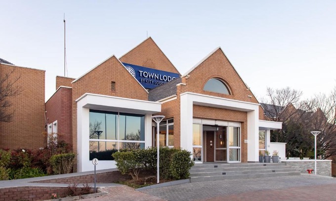 Germiston Hotel | Town Lodge Johannesburg Airport