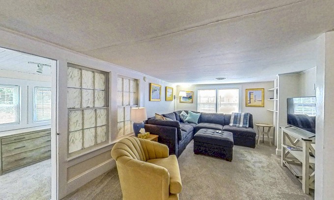South Rehoboth Apartment | Town of Rehoboth Beach apartment w/patio, grill, 2 blocks from beach