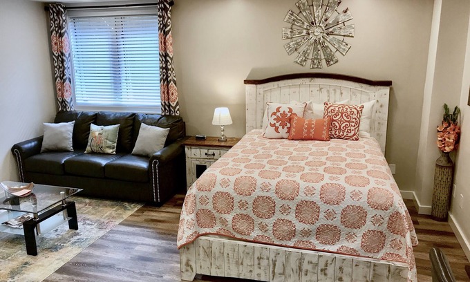 Jackson Apartment | Town Square Downtown Jackson #3