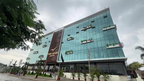 Shamshabad Hotel | Town Square Suites