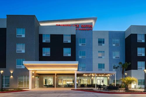 Mitte Cultural District Hotel | TownePlace Suites Brownsville