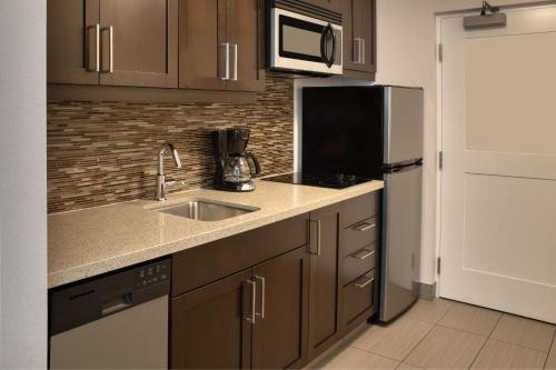 Cannifton Hotel | TownePlace Suites by Marriott Belleville