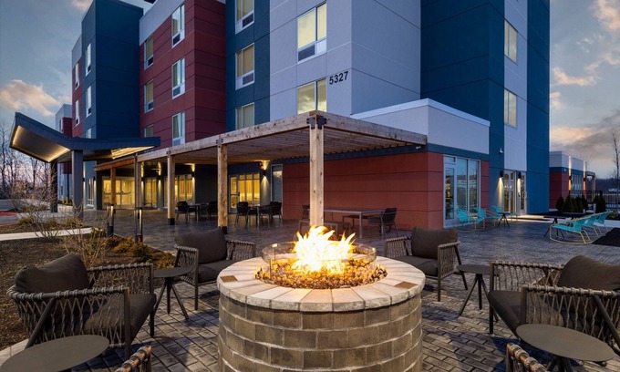 Geneva Hotel | Towneplace Suites By Marriott Geneva