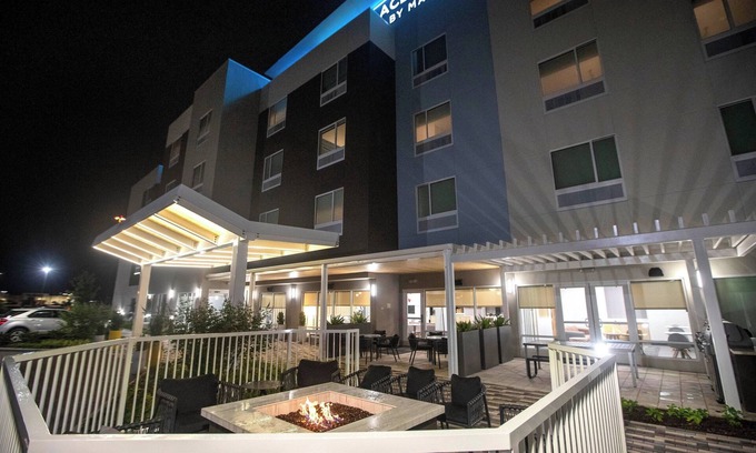 Conroe Hotel | TownePlace Suites by Marriott Conroe