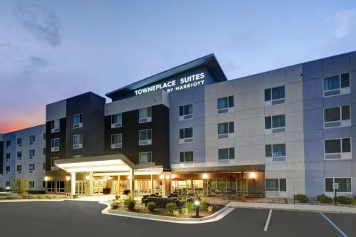 Wyoming Hotel | TownePlace Suites by Marriott Grand Rapids Wyoming