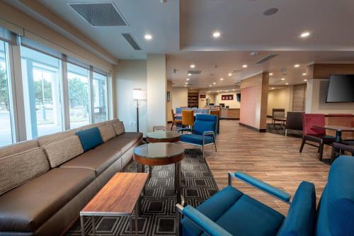 Toledo Hotel | TownePlace Suites by Marriott Toledo Oregon