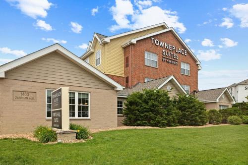St. Louis Park Hotel | TownePlace Suites Minneapolis West/St. Louis Park