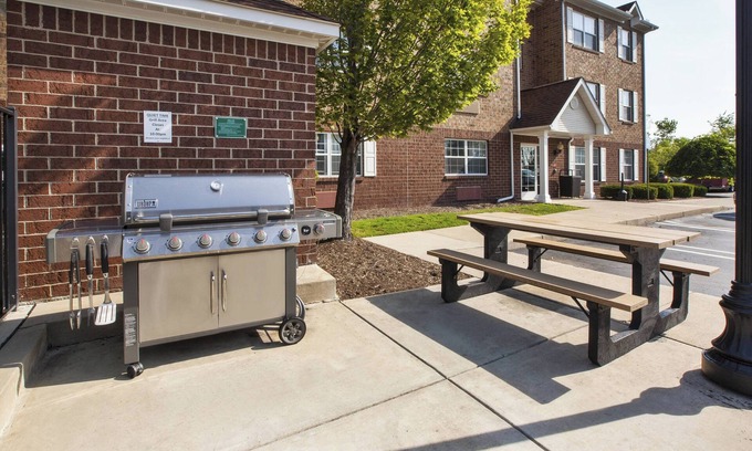 Sterling Heights Hotel | TownePlace Suites Detroit Sterling Heights
