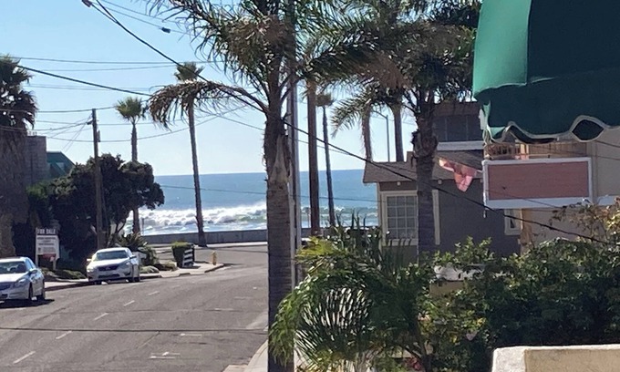Downtown House | Townhome 1 Block Off the Sand in Downtown Pismo