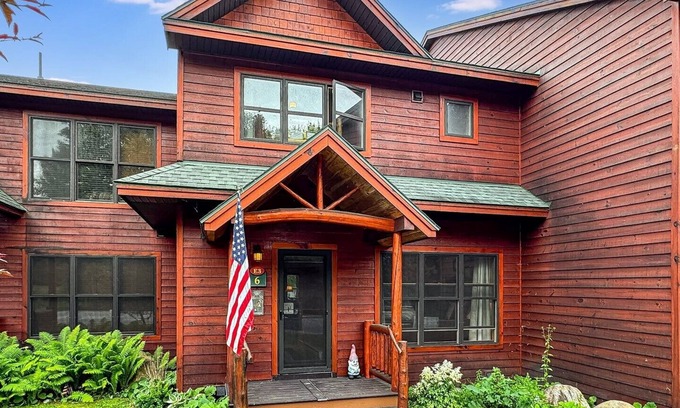 Inlet House | Townhome E3 - 4th Lake