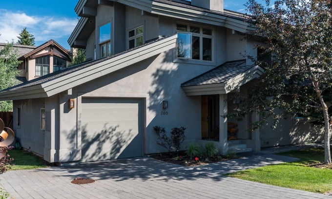 Ketchum House | Townhome on Private Street Near Bike Path, River Run and Town.