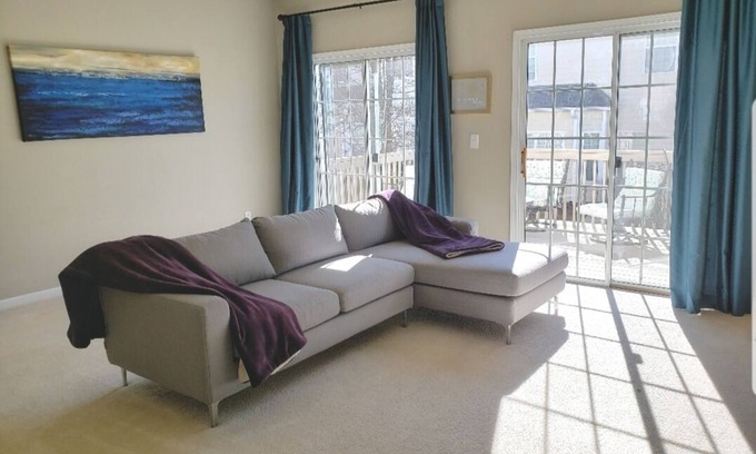 Decatur House | Townhome w/3 Bedrooms.great for families.close to everything in Atlanta!