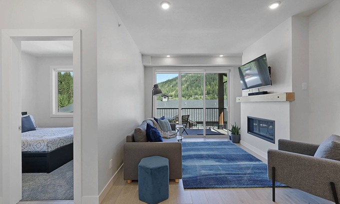 Sun Peaks House | Townhome with Garage, 3 Bedrooms and Hot Tub