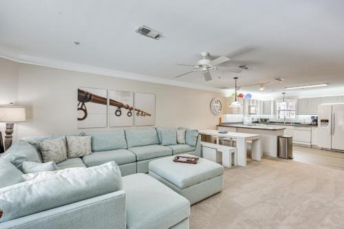 White Lake House | Townhome with Outdoor Pool and White Lake Access!