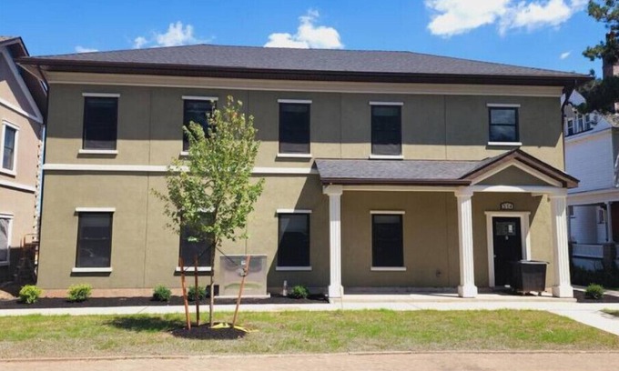 Downtown Niagara Falls House | Townhomes at the Falls - 314 F Upper - Buffalo Aven2 Blocks from the Falls!