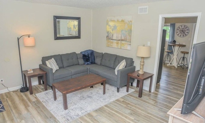 Grand Bay Apartment | Townhomes Near the Bay - #2
