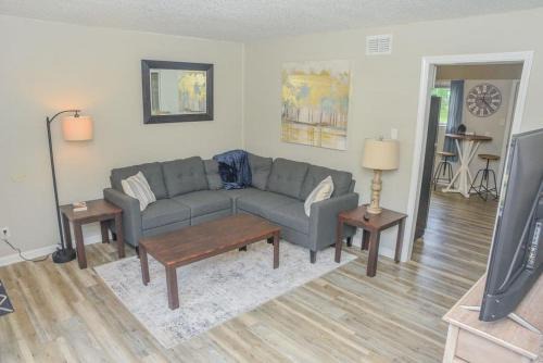 Grand Bay Apartment | Townhomes Near the Bay - #2