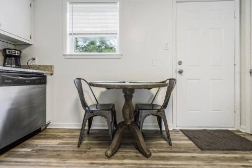 Grand Bay Apartment | Townhomes Near the Bay - #3