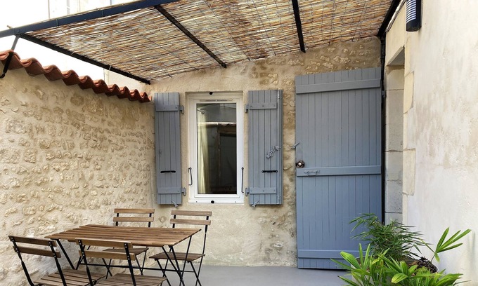 Saint-Jean-d'Angely House | Townhouse Cozy Frida located in a quiet area - Shops on foot