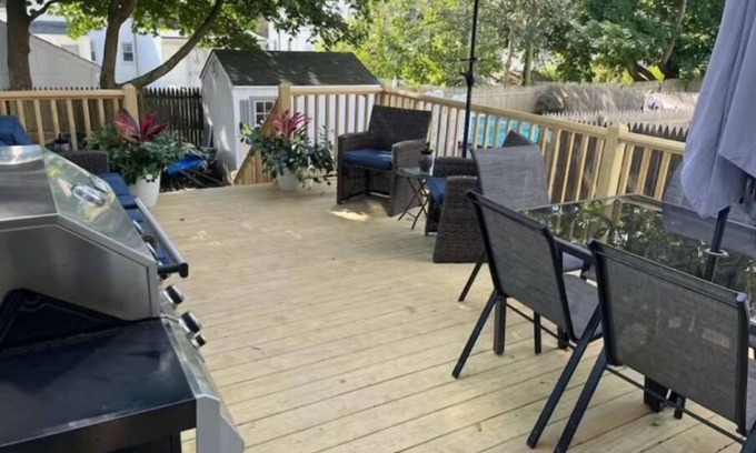 Adamsville House | Townhouse Close to Downtown Newport & Beaches