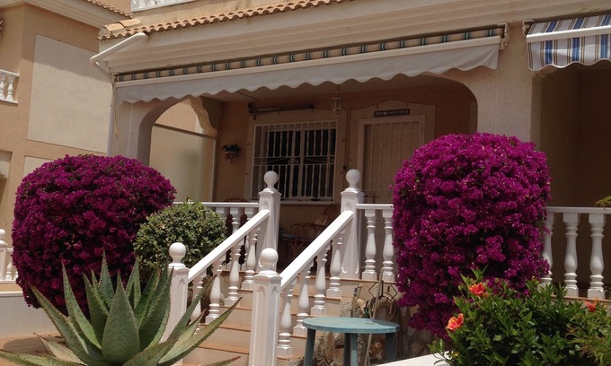 Los Alcazares House | Townhouse El Divino, 3 A/C, 5G Wifi. 10min to beach/facilities. 2 lovely pools.
