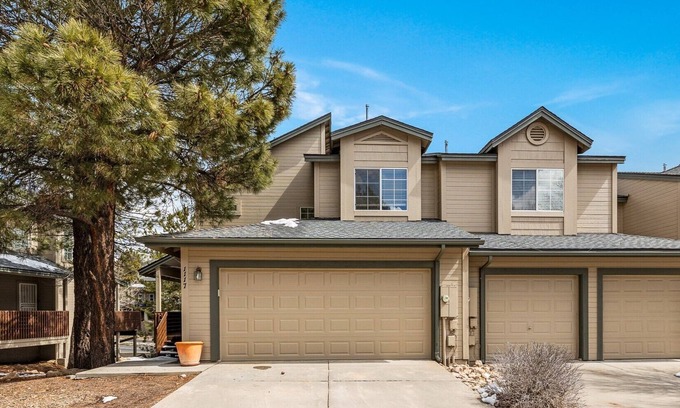 Ponderosa Trails House | Townhouse in Flagstaff- 3 bedrooms-4 beds-2 baths w/Master on Main level & AC