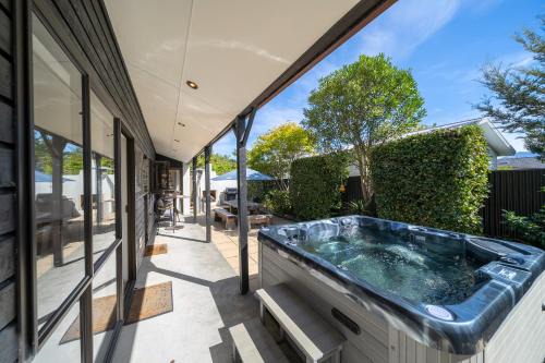 Te Anau House | Townhouse Retreat - Te Anau Getaway