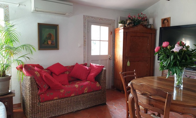 Hyeres City Centre House | TOWNHOUSE WITH GARDEN AND TERRACE
