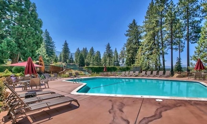 Zephyr Cove House | Townhouse with HOA Hot Tub, Pool & Sauna. 50% Discount for Fall Monthly Rental!