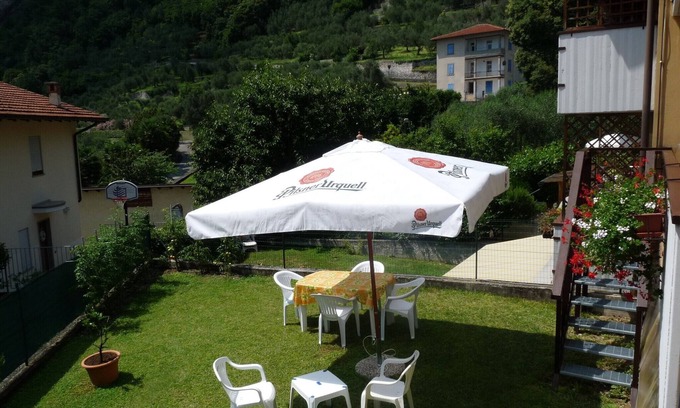 Tenno Apartment | TOWNHOUSE WITH GARDEN