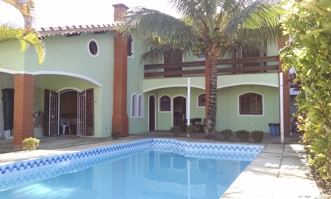 Balneario Arpoador House | Townhouse with pool 500 meters from the beach with free Wi-Fi and cable TV!