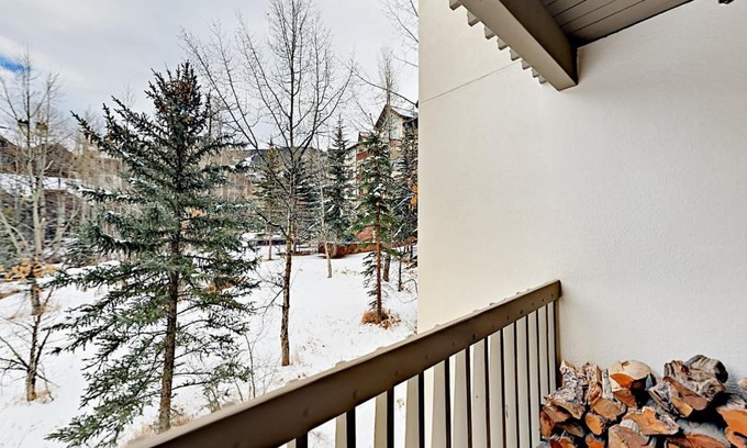 Beaver Creek Apartment | Townsend Place B206