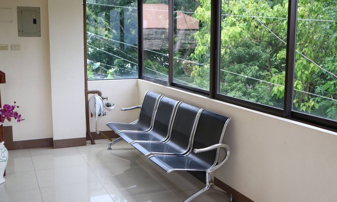 Larena Hotel | Townview Guest House