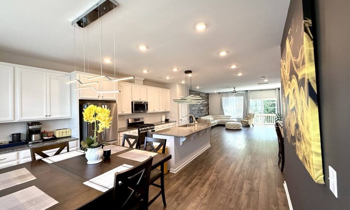 Durham Villa | TPV-The One-Villa By RDU w/Indoor Heated Pool-Gym