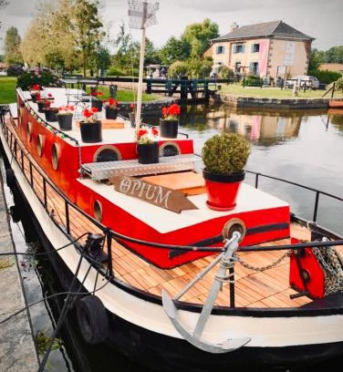 Hede Boat Rental | Très jolie péniche à louer