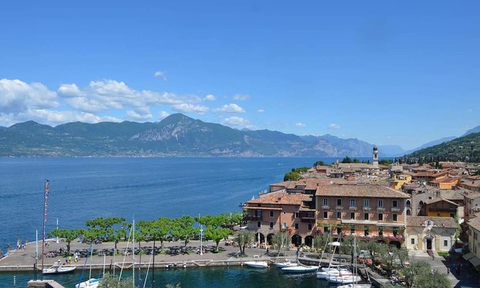 Torri del Benaco Apartment | Tra mura medioevali... a pochi metri dal lago
