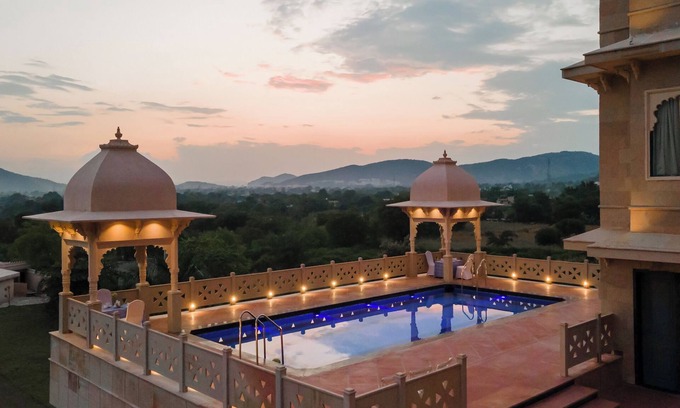 Udaipur District Hotel | Traavista Aravali Mahal