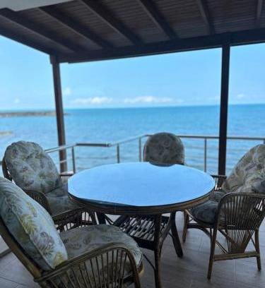 Akcaabat Villa | Trabzon 4 storey Villa-House by the sea - Denize sıfır 4 katlı müstakil Villa - Ev