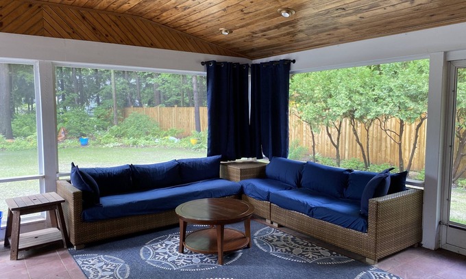 Saratoga Springs House | Track Rental-Great location-4 Bdrm, Sleeps 8 Close to Track, Downtown, and Lake