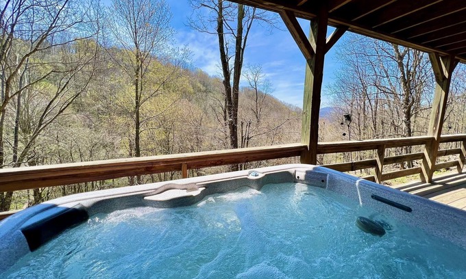 Zionville Cabin | Traders Gap - Hot Tub, Private Log Cabin, Wifi