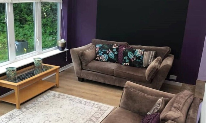 Drymen House | Traditional 3 bedroom home & parking in centre of village