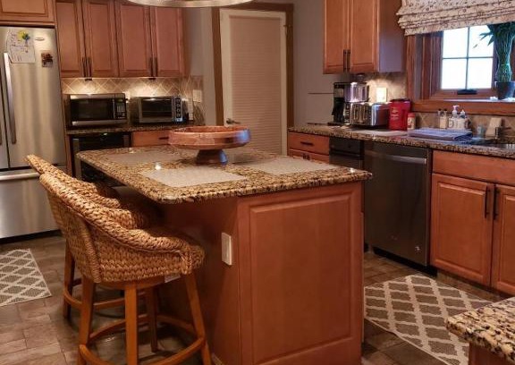 Grant City Apartment | Traditional Beauty