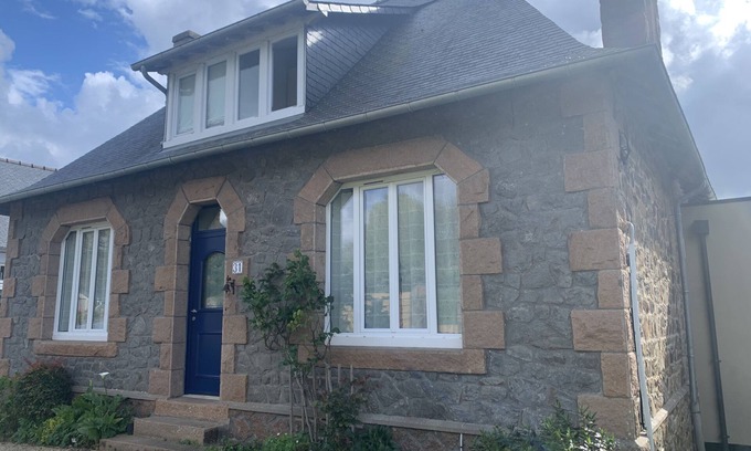 Kermaria-Sulard House | Traditional Breton house close to the sea, cosy with private spa