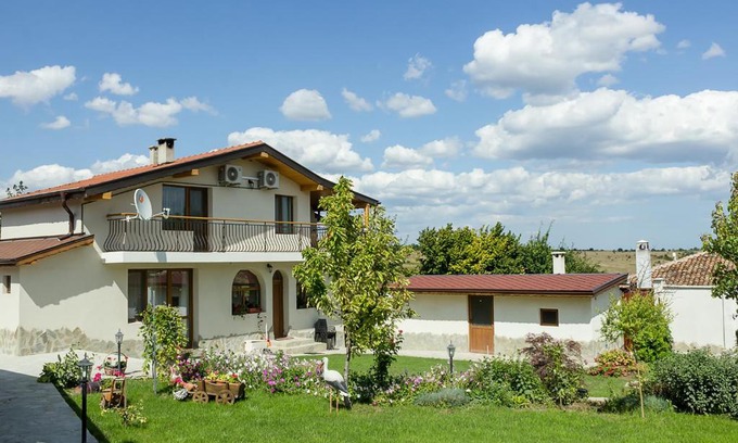Kalimantsi House | Traditional Bulgarian House + Pool, Sauna and Garden
