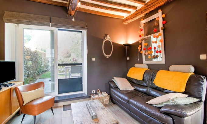 Clavier Cottage | Traditional Cottage with private terrace