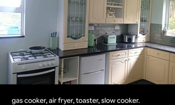 Kilkenny Cottage | Traditional Cottage in charming village of Ballyhale in county Kilkenny.