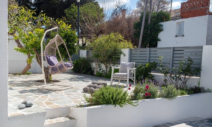 Soroni House | Traditional Dream House